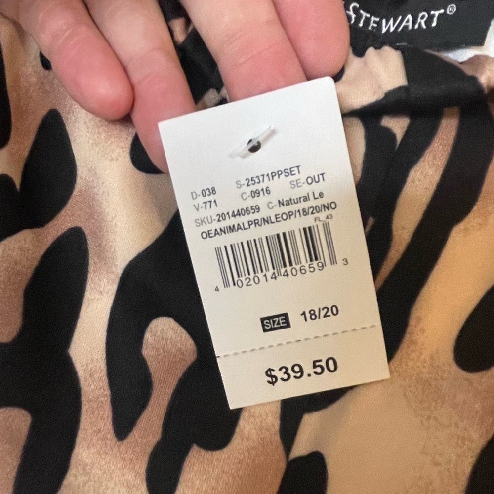 Ashley Stewart Leopard Print Leggings - Black and Tan - Picture 5 of 7